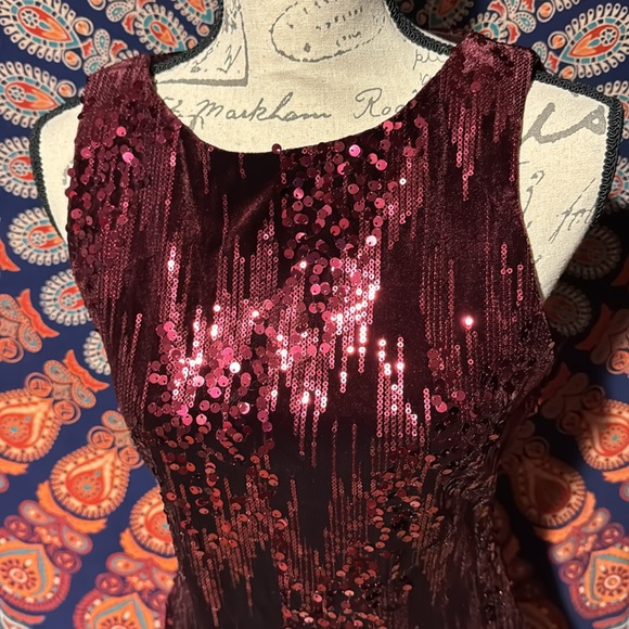 Party dress - WINE COLOR SEQUIN & velvet MINI DRESS - Picture 7 of 8